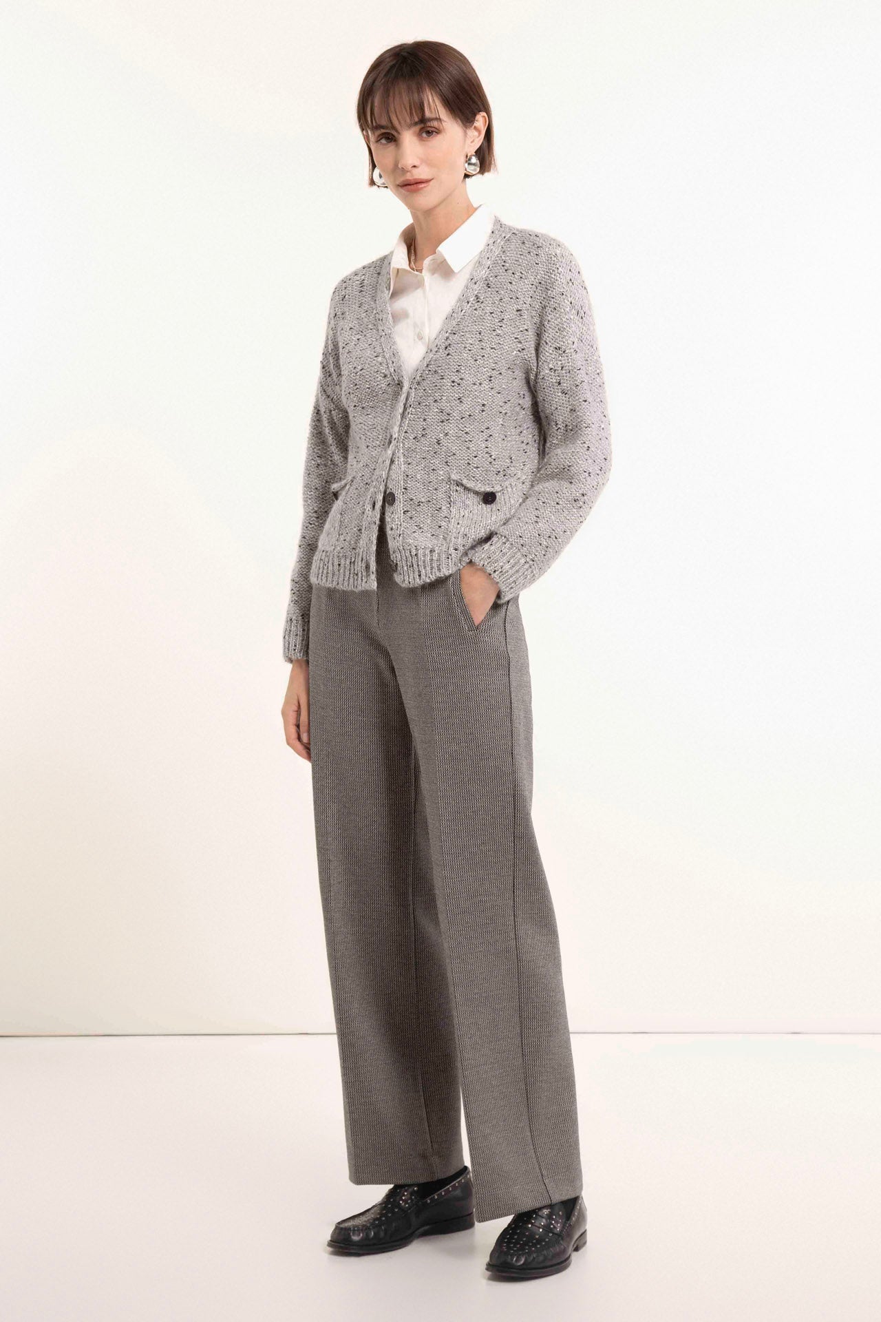 Cardigan con scollo a V in misto lana e alpaca con tasche