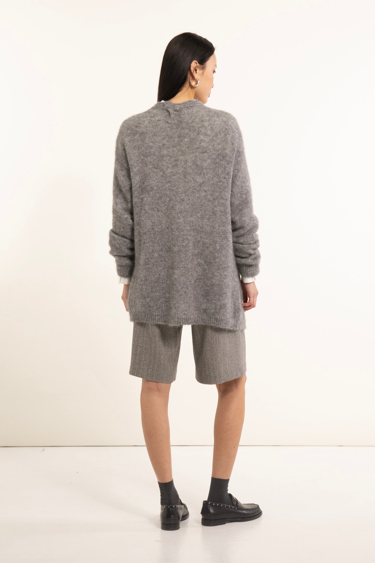 Long V-neck cardigan in grey alpaca