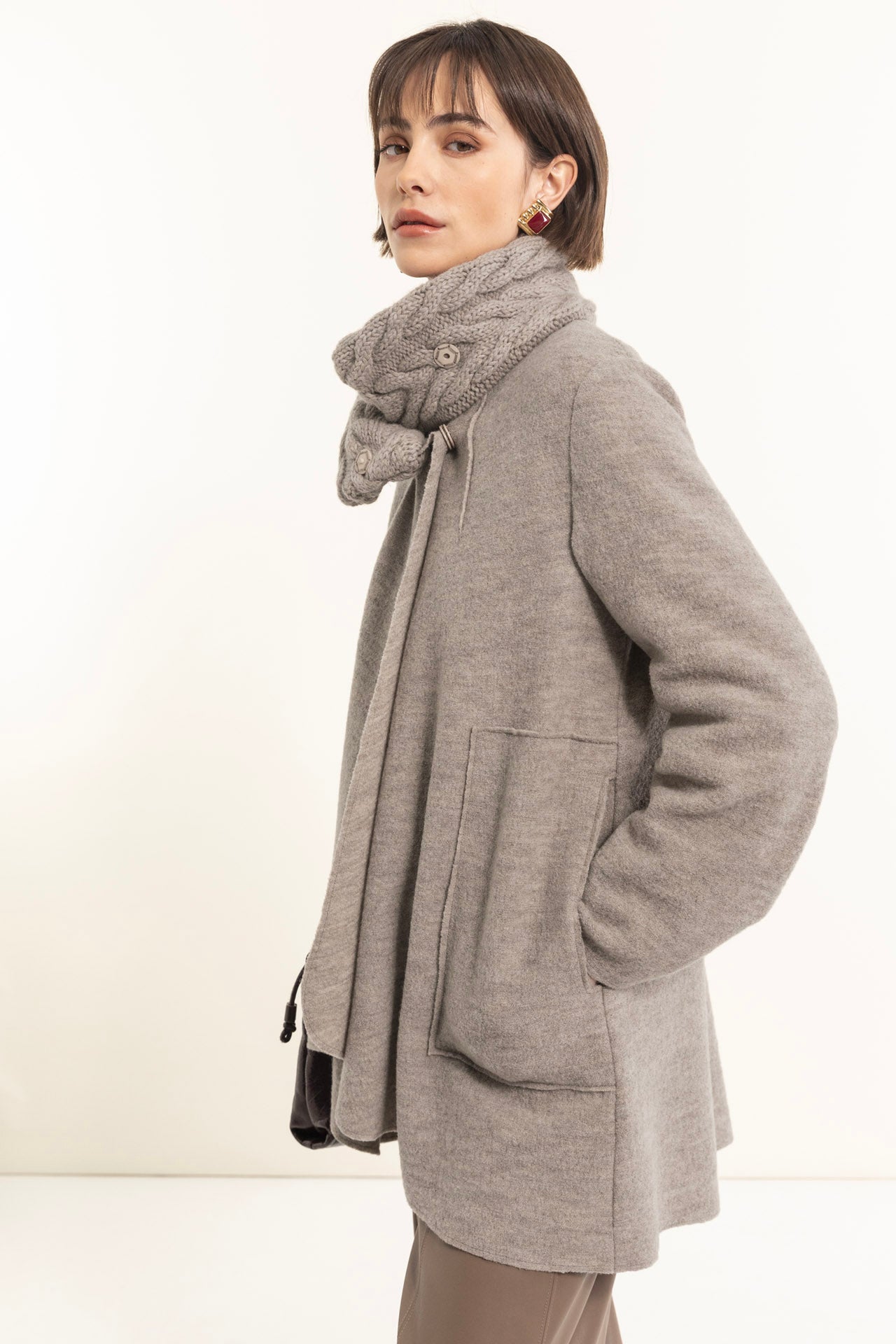 Beige wool jacket with cape collar