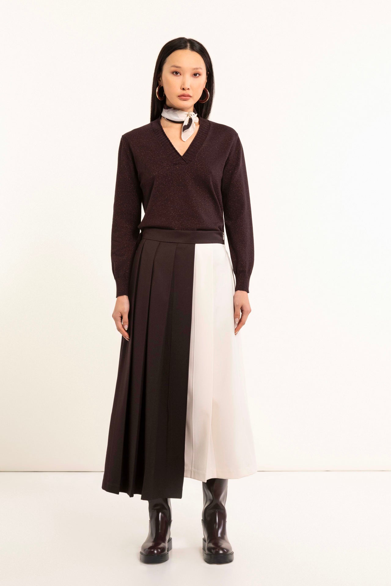 Gonna midi a pieghe color block in tessuto fluido