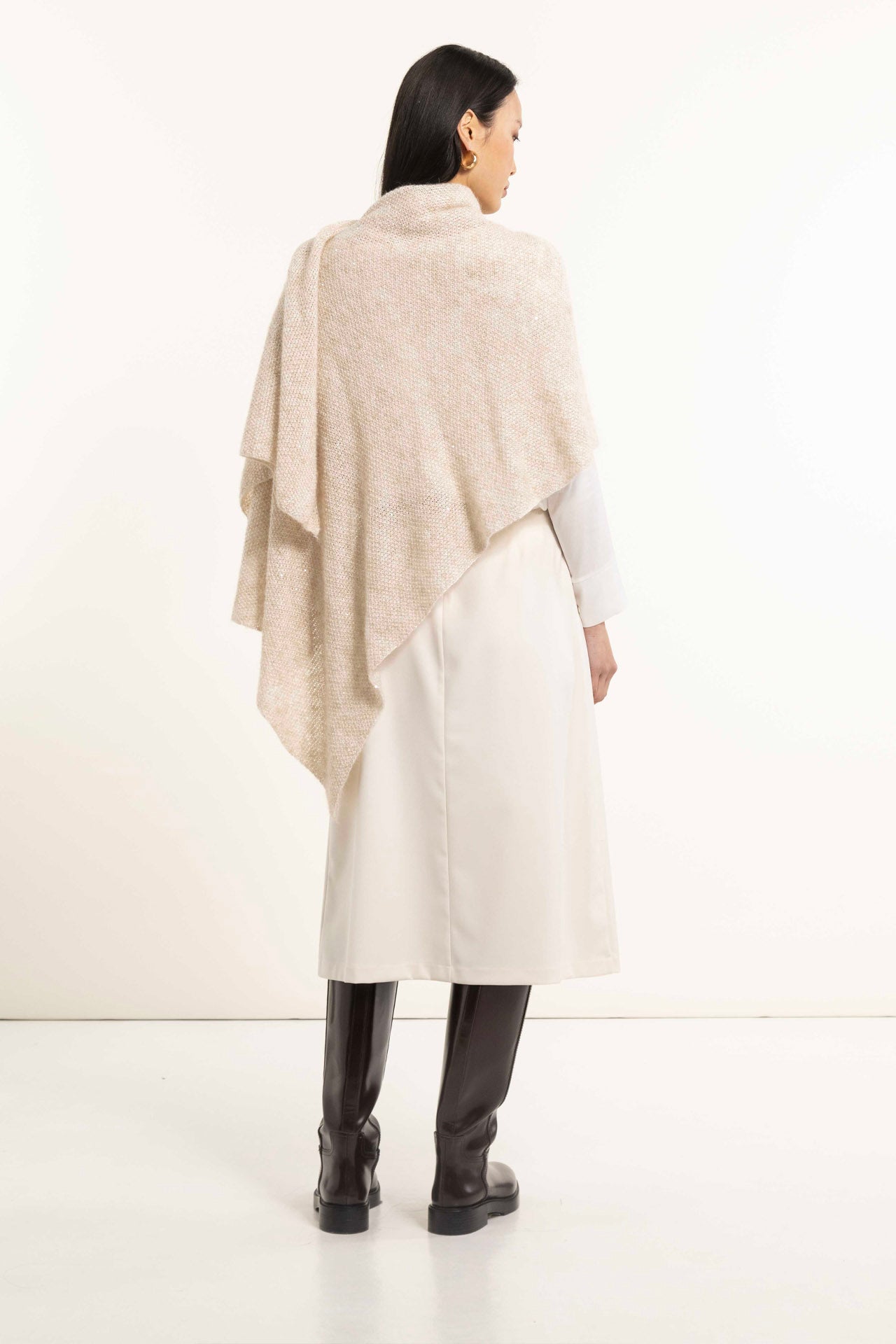 Wide scarf in mélange beige knit