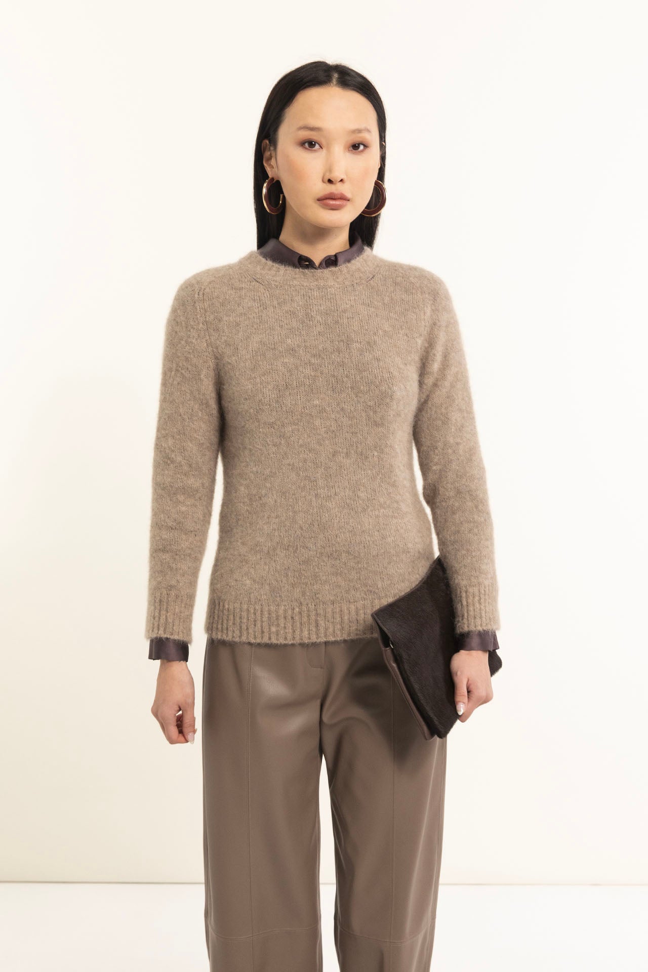 Beige alpaca crew neck sweater with saddle shoulder