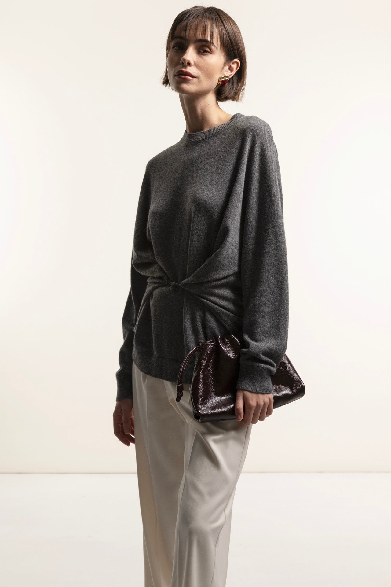Crew neck sweater in wool blend with front knot