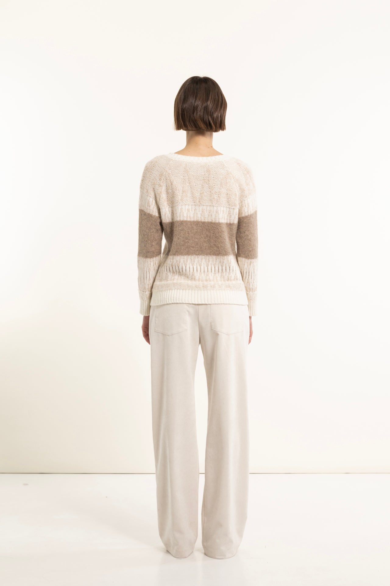 Long trousers with jeans pockets