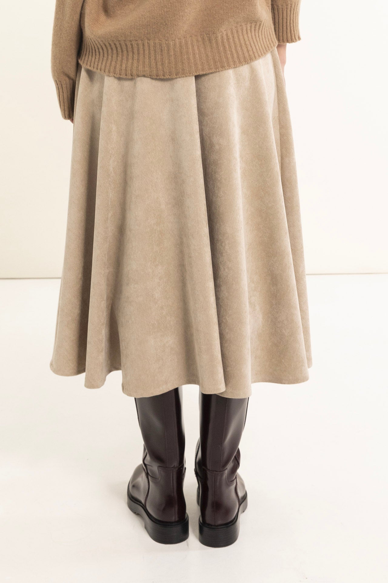 Flared skirt in technical fabric with basque