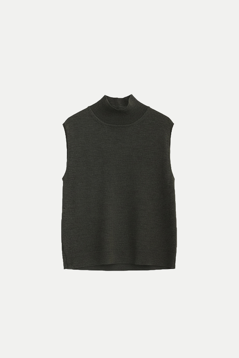 Maglia smanicata in pura lana con collo a lupetto