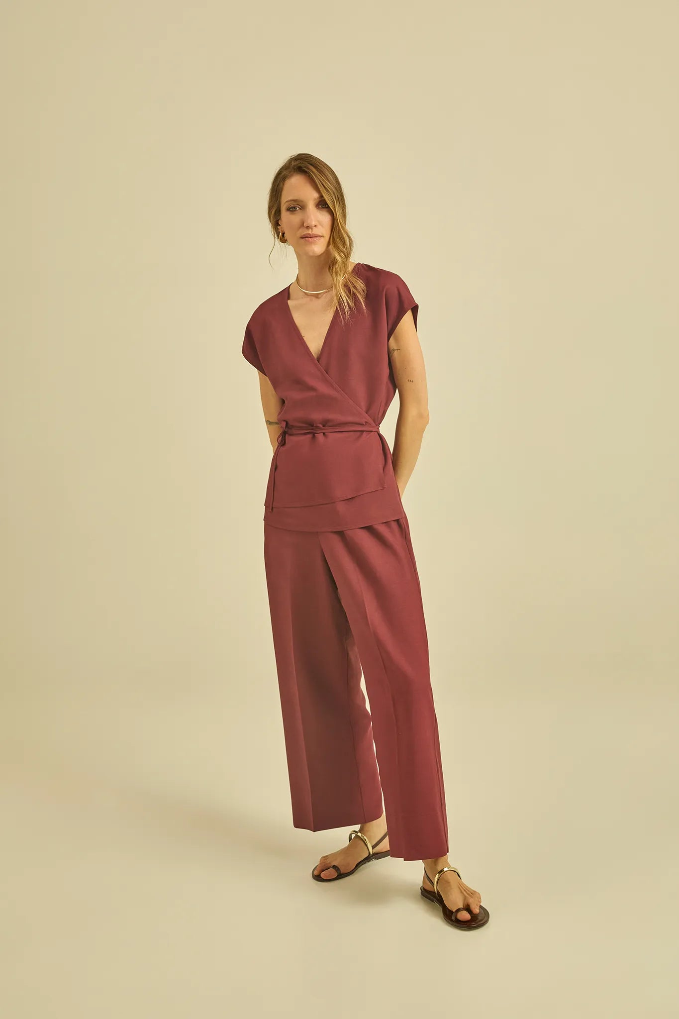 Wrap top in viscose and linen blend